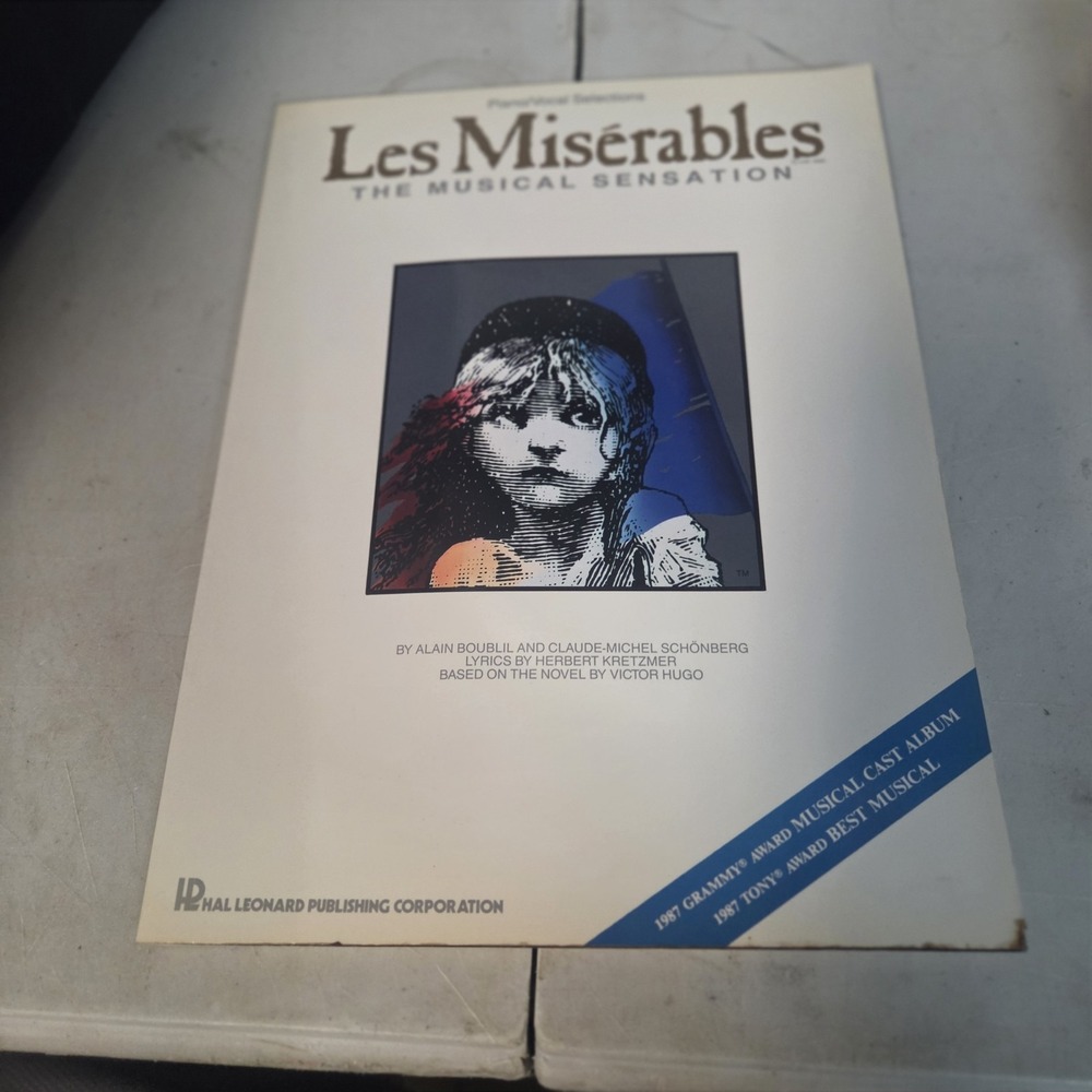 Les Miserables; Piano/Vocal Selections by Alain Boublil (1991, Trade Paperback)